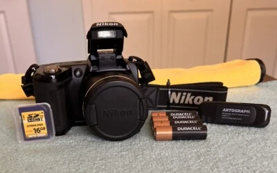 Nikon COOLPIX L110 12.1MP 15x Zoom Digital Camera - Black - Bundle - Excellent - - Image 1 of 4
