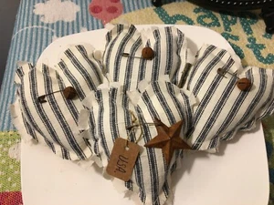 PRIMITIVE SET OF 4 BLUE/WHITE HEARTBOWL FILLERS SIZE 4.5 IN X 4.5 IN STARS,BELLS - Picture 1 of 3
