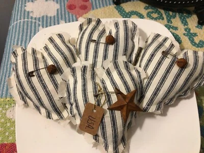 PRIMITIVE SET OF 4 BLUE/WHITE HEARTBOWL FILLERS SIZE 4.5 IN X 4.5 IN STARS,BELLS - Image 1 of 3