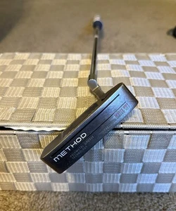 Nike Golf Tiger Woods Method 001 Putter mit neuem Super Stroke Tour 5.0 Griff - 34" - Bild 1 von 9