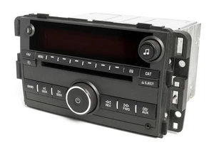 Pontiac Torrent 2008 radio AM FM reproductor de CD de un solo disco con entrada auxiliar parte 25956996 - Imagen 1 de 5