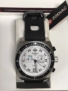 Neu im Karton - Herren Zodiac Sea Dragon Z02285 Taucheruhr mit weißem Zifferblatt - Bild 1 von 14