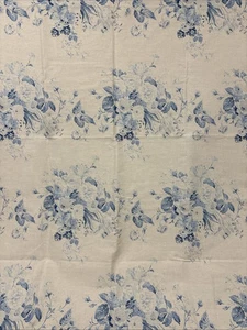 Cabbages & Roses Constance French Blue/Natural Linen Fabric Remnant 160 x 90 cm - Picture 1 of 10