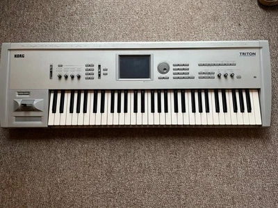 Korg TRITON 61  - Image 1 of 4