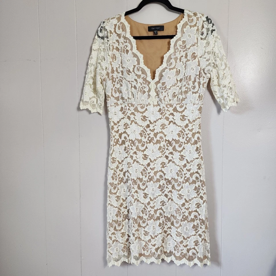 Karen Kane XL White Lace Cocktail Dress Scalloped Trim Elegant Feminine Glam - Image 1 of 4