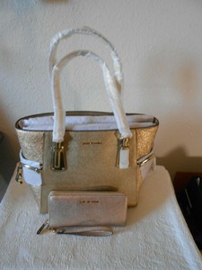Las mejores ofertas en Bolsos y carteras Michael Kors Voyager para Mujeres  | eBay