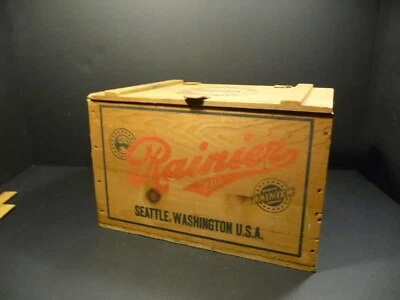 RAINIER BEER BOTTLE WOOD CASE*AMAZING CONDITION *CIRCA 1950's - Image 1 of 4