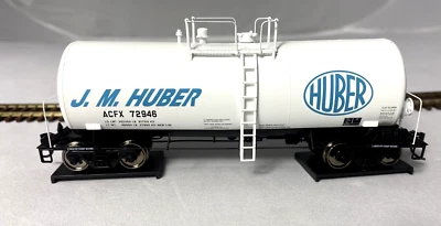 Walthers Proto HO Scale ACFX JM Huber 40' UTLX 16K Gal Funnel Flow Tank Car NOS - Image 1 of 4