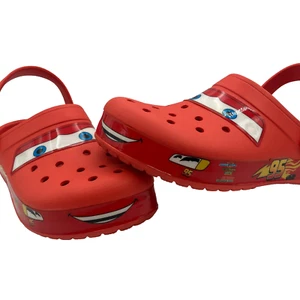 Coches de Disney Lightning McQueen Crocs para hombre talla 11 para mujer talla 13 **SIN ILUMINADOS** - Imagen 1 de 17