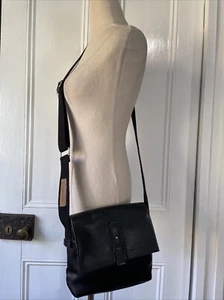 Marc O'Polo Stockholm Black Leather Cross Body Messenger Handbag Like New - Picture 1 of 12
