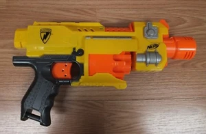 Genuine Hasbro Nerf 2009 Barricade RV-10 N-Strike Plastic Toy Gun Only **READ** - Picture 1 of 9