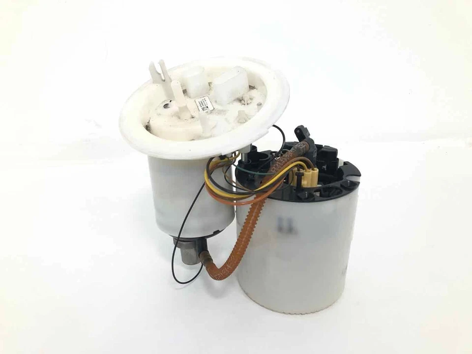 Audi A4 A5 2013-2017 tanque de combustible todo terreno bomba de gasolina con sensor de nivel --- 8K0919051AD Foto 1 de 4