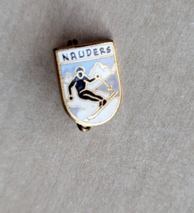 Vintage Nauders Austria Ski Skiing brooch pin badge - Imagen 1 de 2