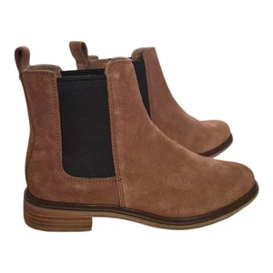 Clarks Women’s Brown Suede Chelsea Boots Size 7.5M US / EU 38 Elastic Side Ankle - Picture 1 of 9