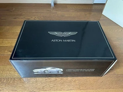 KYOSHO ASTON MARTIN V12 VANQUISH 007 Silver  1/12 scale Mint F/S - Image 1 of 4