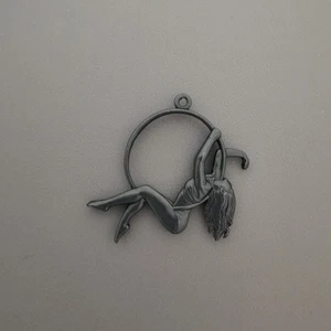 Aerial Hoop Pendant – 925 Silver Jewelry Necklace with Gold Detail for Artists - Picture 1 of 13