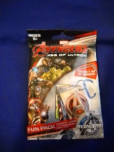 Avengers: Age of Ultron 2015 - Paquete divertido (tarjeta de 4 imanes y anillo en D) - Imagen 1 de 9