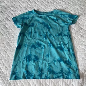 Camiseta azul todo en movimiento para niñas, talla mediana 7-8 estampado tie dye - Imagen 1 de 11