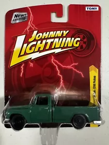 1:64 Johnny Lightning FOREVER 64 R-26 Green 1965 International 1200 Pickup NIP - Picture 1 of 3
