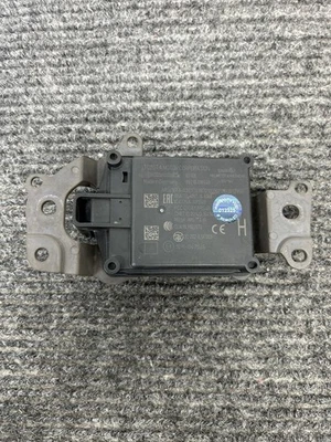 OEM 2019 - 2022 Toyota 4Runner Cruise Control Distance Radar Sensor 88210-0W040 - Image 1 of 4