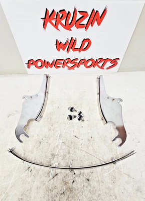 2002 HARLEY SOFTAIL suporte de montagem de para-brisa destacável hardware - Imagem 1 de 4