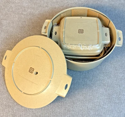 Vtg. NOS LittonWare Microwave Cookware 8 PC Set 5qt, 2 Square & 1 Round Open Box - Image 1 of 4