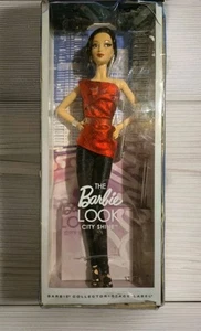DAMAGED/SEALED BOX/DOLL NEW Barbie The Look City Shine Red Top 2014 - Picture 1 of 12