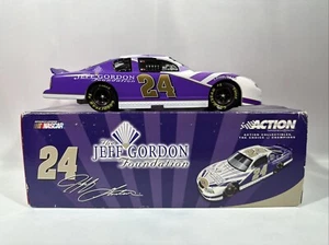 Action Racing 1/24 - #24 Jeff Gordon Foundation (2001) - Picture 1 of 21