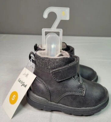 Botas grises Cat & Jack para niños pequeños talla 5 con cordones y correa precio de venta sugerido por el fabricante 24,99 nuevas Foto 1 de 4