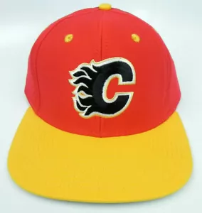 CAPPELLO BERRETTO CALGARY FLAMES VINTAGE SNAPBACK RETRÒ BICOLORE - Foto 1 di 5