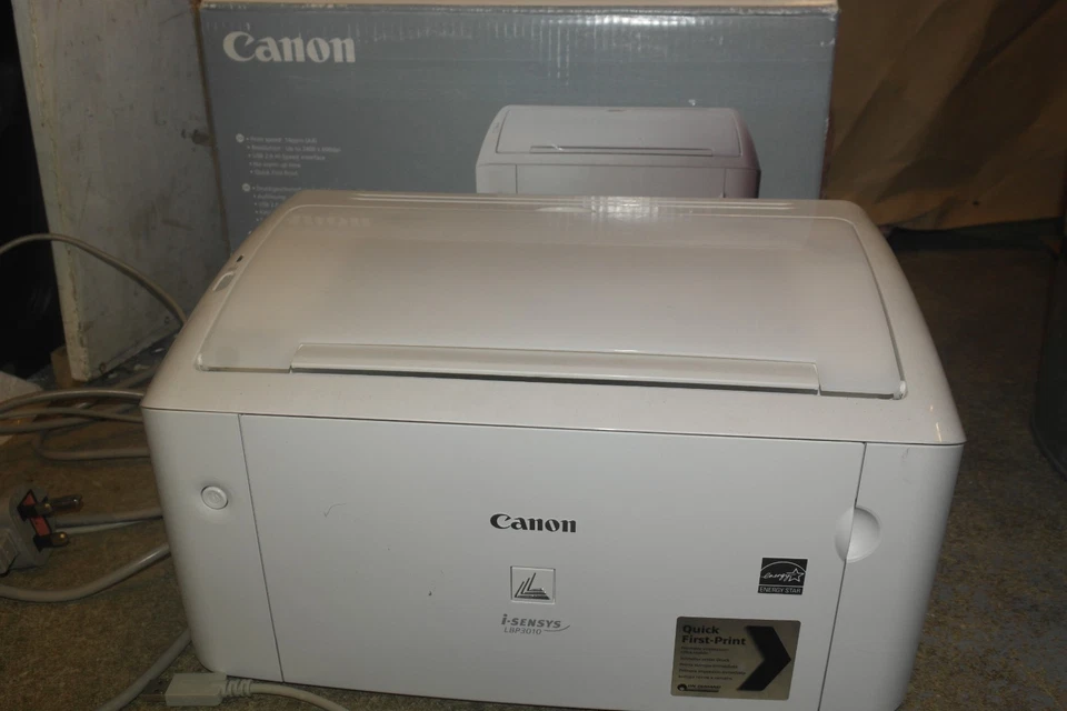 Canon i-SENSYS 3010 Mono Laser Printer +NEW TONER  in own box - Image 1 of 4