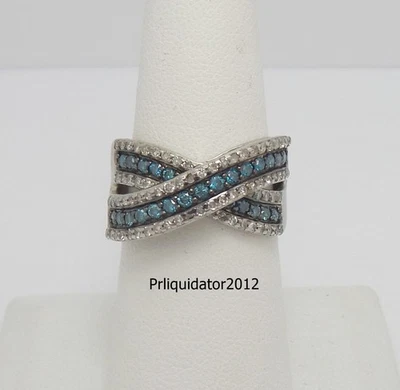 Anillo de boda de aniversario con racimo de diamantes azules naturales de 1 quilate de oro blanco de 14 quilates Foto 1 de 4