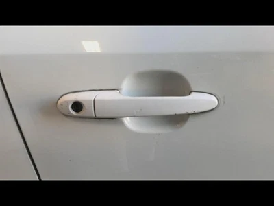 Used Front Right Exterior Door Handle fits: 2007 Chevrolet Cobalt front body col - Image 1 of 4