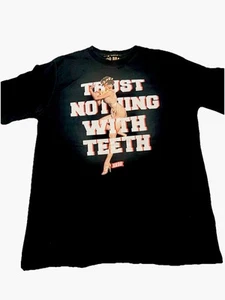 Akoo Mens Size Large Black Cotton Graphic Print Crew-Neck Short Sleeve T-Shirt - Picture 1 of 5