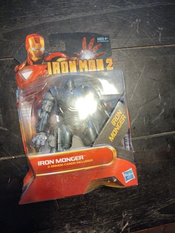Iron Monger Marvel Universe Iron Man 2 Movie series #07 New on card 3.75” Scale Cover
