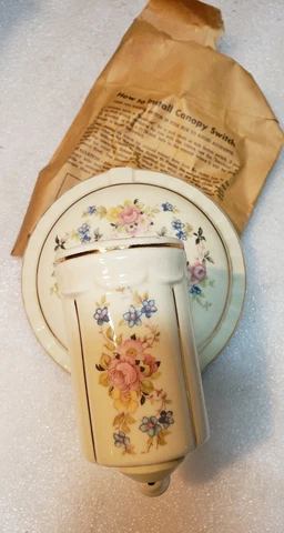 Porcelier Porcelain Ceramic Floral Pattern Wall Sconce 5"  NOS Cover