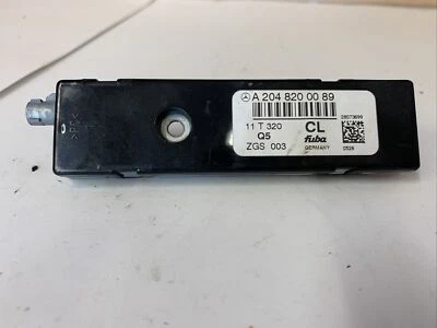 10-13 MERCEDES C207 E550 E350 W212  REAR LEFT  RADIO ANTENNA AMPLIFIER MODULE - Image 1 of 4