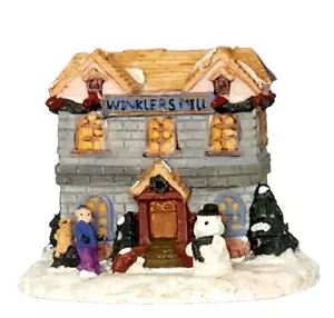 Winsor Colección Winkler's Mill Casa de Navidad Coleccionable Casa de Pueblo 3"x3" - Imagen 1 de 3