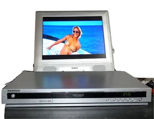 SAMSUNG DVD R120- Recorder - Powers On & Plays - No Remote- Parts or Repair - Picture 1 of 9