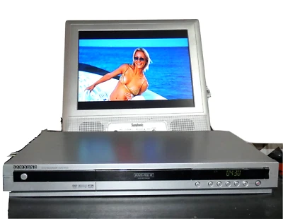 SAMSUNG DVD R120- Recorder - Powers On & Plays - No Remote- Parts or Repair - Image 1 of 4