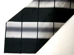 Dockers Mens Necktie Tie Black Silver Checkered Stain Resistant Silk 60" Career - Picture 1 of 3