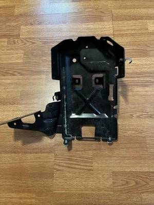 2016-2020 CHEVROLET CRUZE BATTERY TRAY HOLDER BRACKET SUPPORT 84015980 OEM - Image 1 of 4