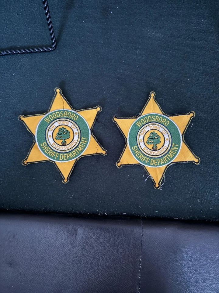 Scream 6 Pantalla Usado Woodsboro Policía Parche Scream Producción Usado Certificado de Autenticidad Foto 1 de 1