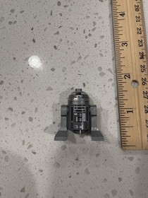 Lego Star Wars R2-Q2 Astromech Droid Minifigure From Set #7915 V Wing Fighter