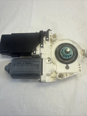 Volkswagen New Beetle Window Motor LH Driver Side 1998-2010 OEM 1J2 959 802 C - Image 1 of 4