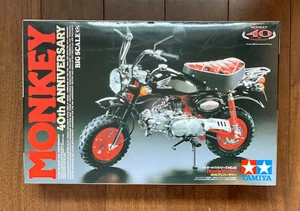 TAMIYA 16032 1/6 Kit Escala HONDA MONO 40 ANIVERSARIO - Imagen 1 de 11