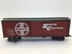 HO Scale Santa Fe "Shock Control" ATSF #12079 Box Car - Picture 1 of 10
