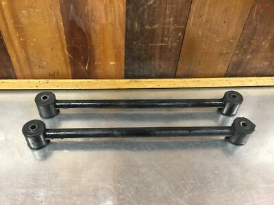 Triumph TR7 • Оригинальный комплект задних верхних рычагов управления. Б/у. KT837 - Изображение 1 из 4