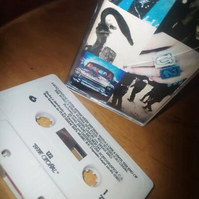 U2 - Achtung Baby = BEBE OTOÑAL ultra rare cassette Venezuela Sonografica 1991 - Image 1 of 4