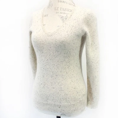 Charter Club 2-ply 100% Cashmere Luxury V-Neck Beige Pullover Sweater Cozy Small - Image 1 of 4